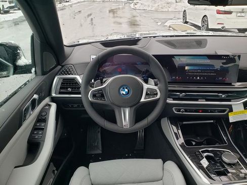 New 2026 BMW X5 xDrive50e w/ M Sport Package image 14