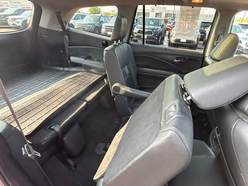 Used 2019 Honda Pilot Elite image 42