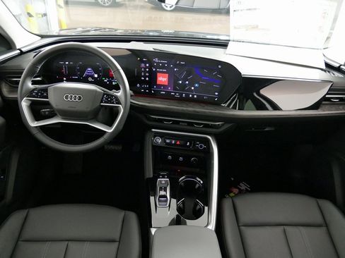 New 2025 Audi Q5 Premium image 24