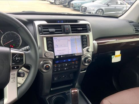 Used 2022 Toyota 4Runner Limited RWD image 6