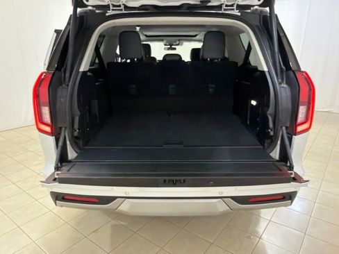 Used 2025 Ford Expedition Max Platinum AWD/4WD image 25