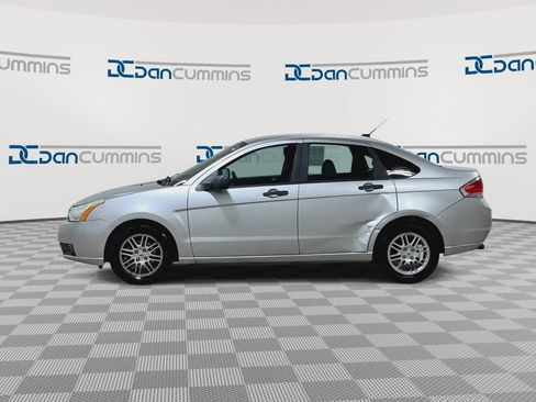 Used 2011 Ford Focus SE w/ 201A Rapid Spec Order Code FWD image 5