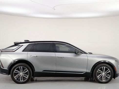 Used 2025 Cadillac Lyriq Luxury image 52