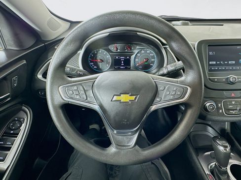Used 2018 Chevrolet Malibu LS FWD image 11
