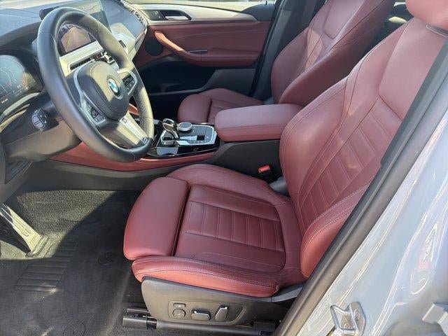 Used 2024 BMW X4 xDrive30i w/ Premium Package AWD/4WD image 9