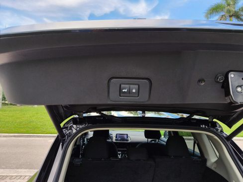 Used 2024 Nissan Rogue SV FWD image 53