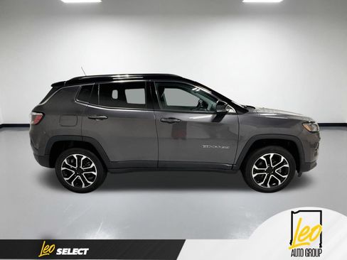 Used 2022 Jeep Compass Limited AWD/4WD image 6