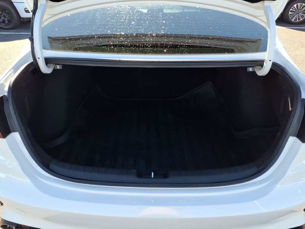 Used 2024 Kia Forte LXS w/ LXS Technology Package FWD image 18