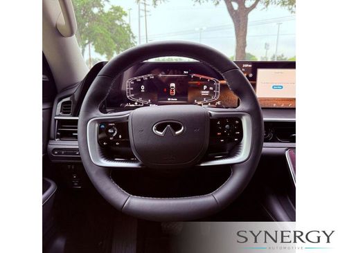 Certified 2026 INFINITI QX80 Pure AWD/4WD image 17