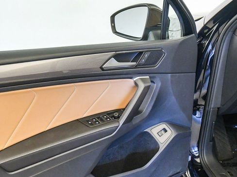 Used 2024 Volkswagen Tiguan SE image 27