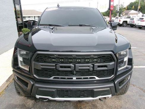 Used 2019 Ford F150 Raptor w/ Equipment Group 802A Luxury AWD/4WD image 3