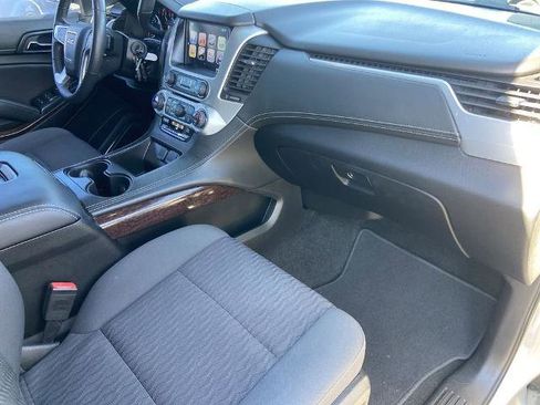 Used 2018 GMC Yukon SLE w/ SLE Value Package image 24