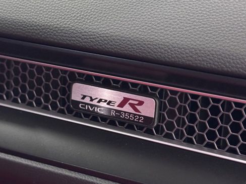 Used 2025 Honda Civic Type R image 31