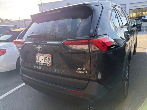 Used 2024 Toyota RAV4 XLE Premium image 6