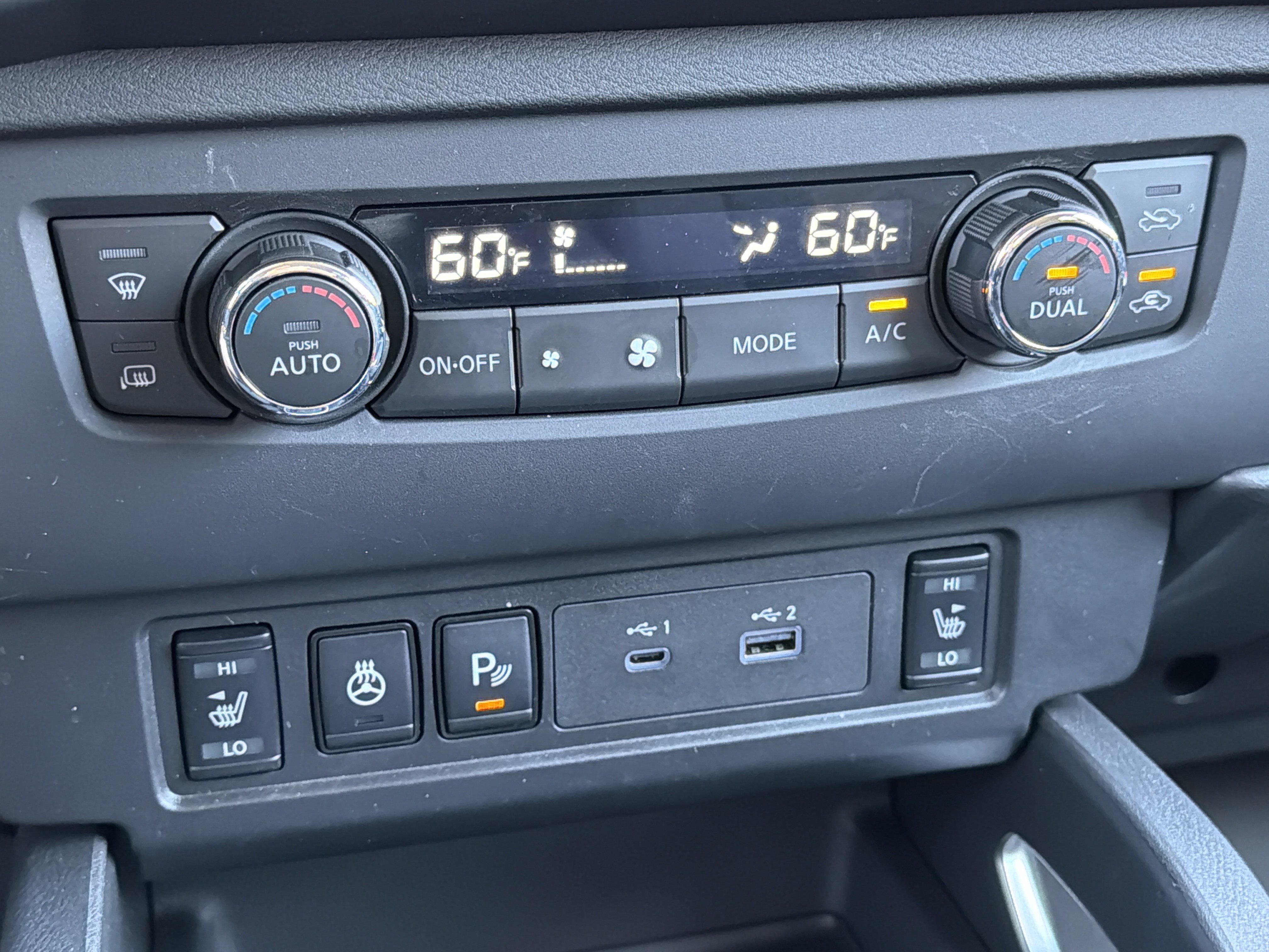 Used 2025 Nissan Frontier SV w/ SV Convenience Package RWD image 6