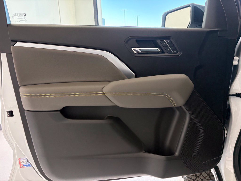 New 2026 Chevrolet Colorado ZR2 w/ Technology Package AWD/4WD image 28