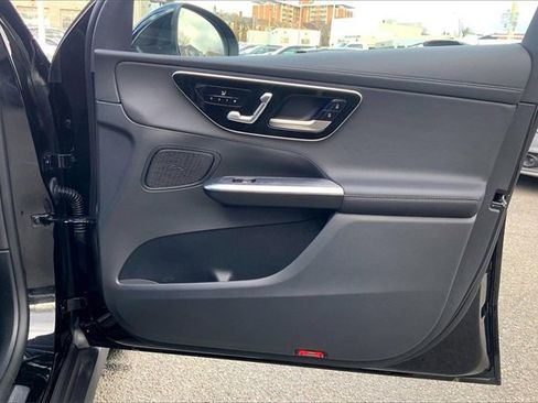 Used 2025 Mercedes-Benz GLC 300 GLC 300 image 18