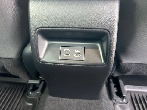 Used 2025 Toyota Corolla LE FWD image 15