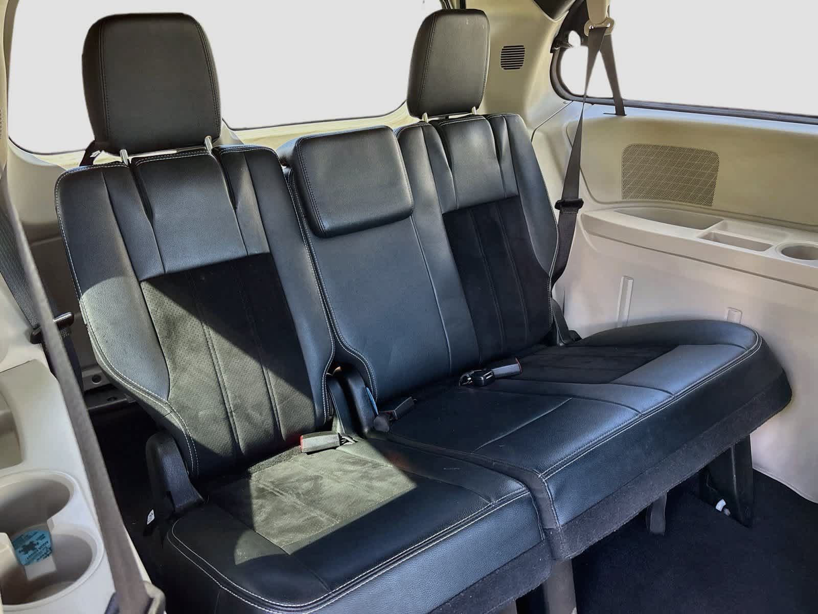 Used 2018 Dodge Grand Caravan SXT FWD image 27