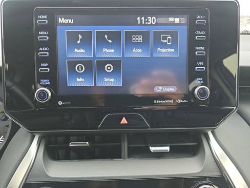 Used 2022 Toyota Venza LE image 22