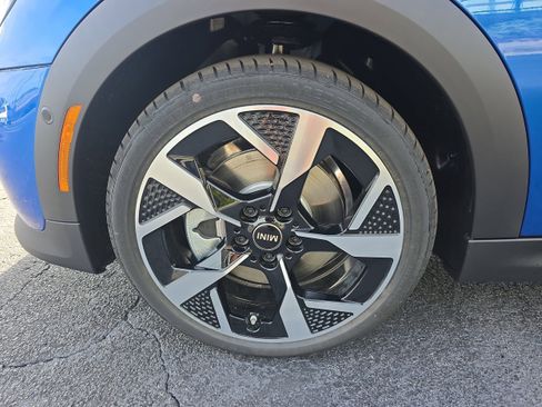 New 2026 MINI Cooper 2-Door Hardtop image 8