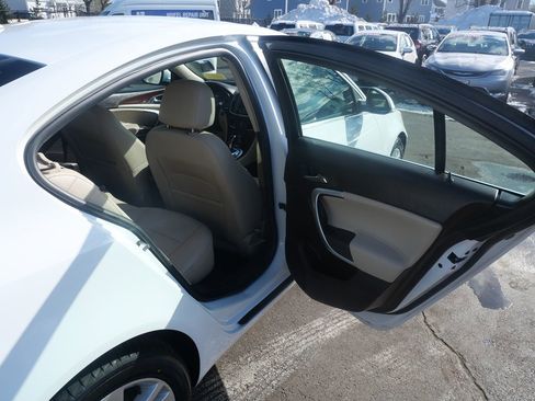 Used 2015 Buick Regal Premium image 30