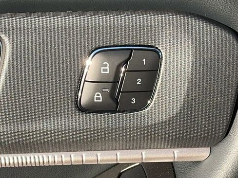 New 2026 Ford Explorer ST-Line w/ ST-Line Street Pack image 12