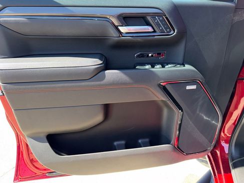 Used 2025 GMC Sierra 1500 AT4 w/ AT4 Premium Package image 14