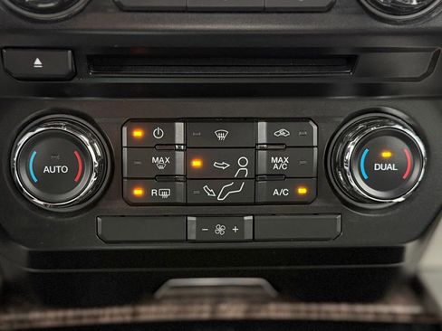 Used 2017 Ford F250 Lariat w/ Chrome Package image 13