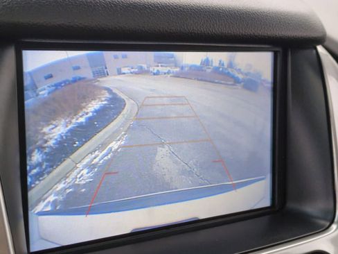 Used 2018 Chevrolet Tahoe Premier AWD/4WD image 31