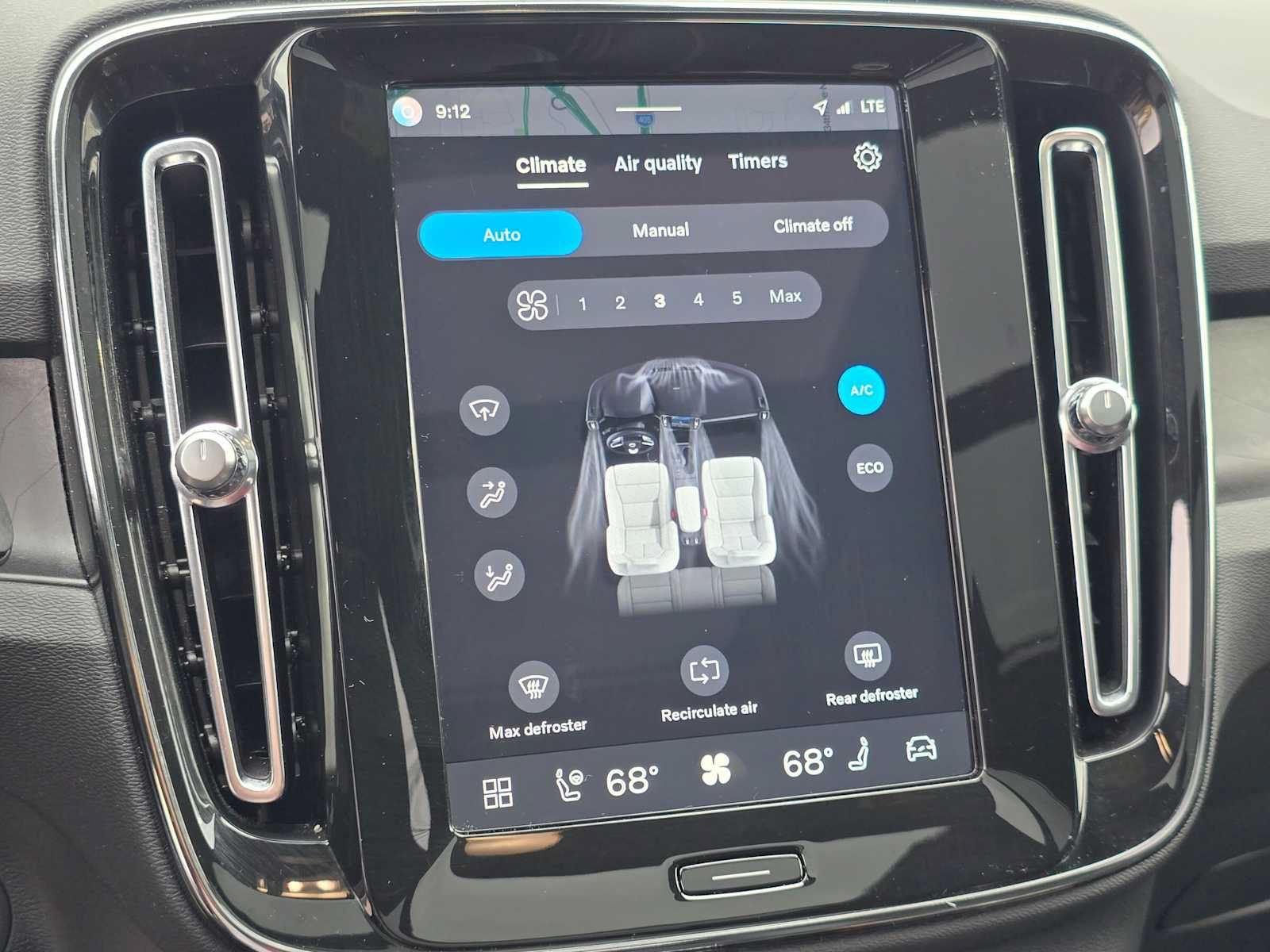 Certified 2023 Volvo XC40 Recharge Ultimate w/ Protection Package Premier AWD/4WD image 29