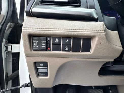 Used 2020 Honda Odyssey EX image 47