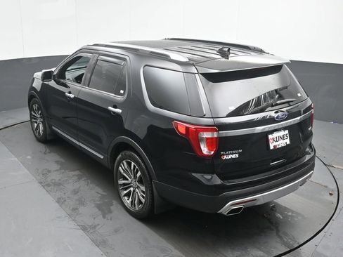 Used 2017 Ford Explorer Platinum image 45