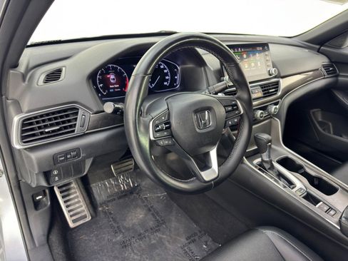 Used 2018 Honda Accord Sport image 12