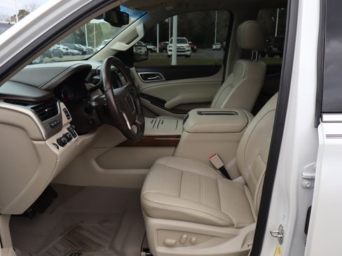 Used 2019 GMC Yukon Denali w/ Open Road Package image 18