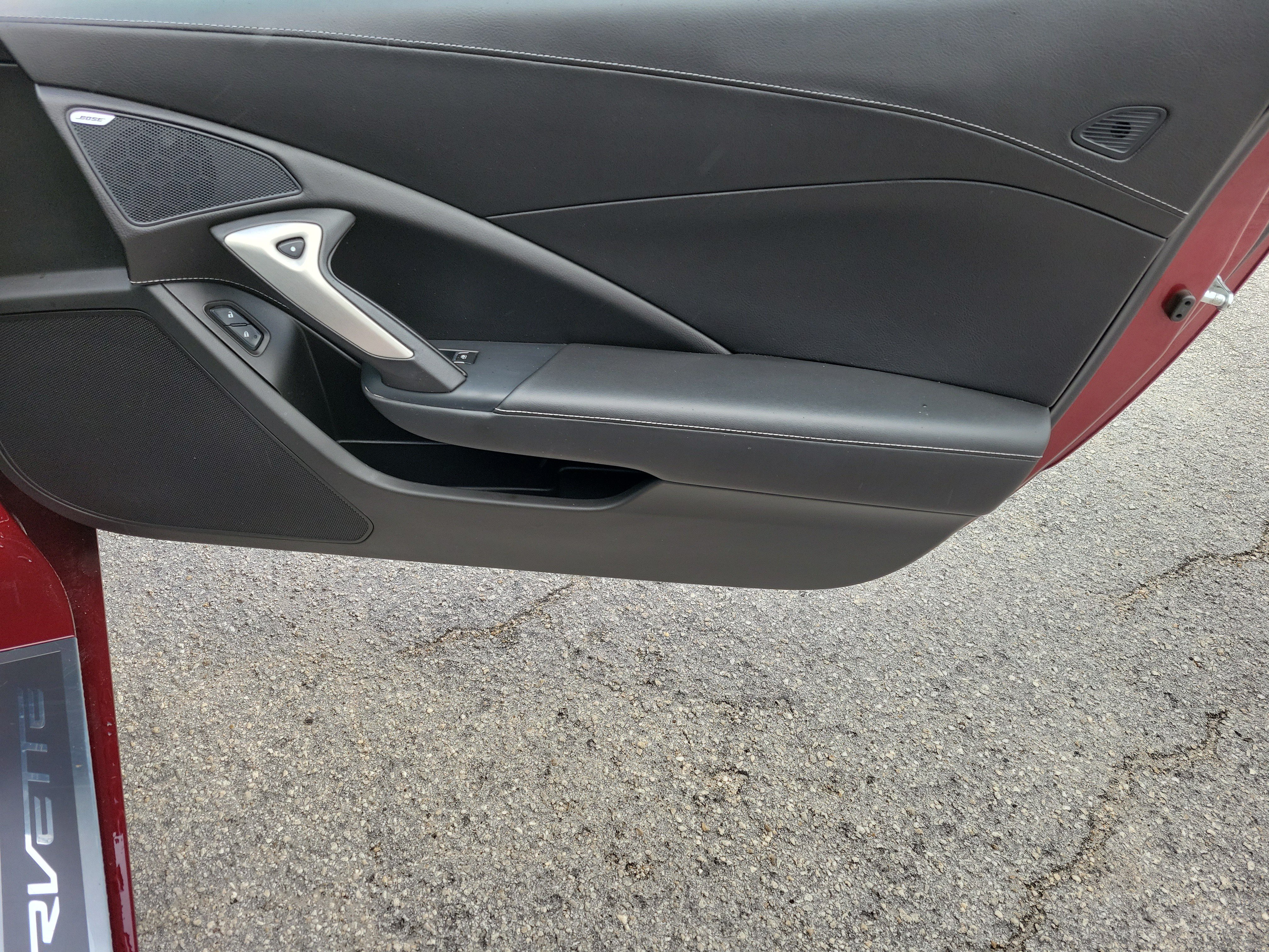 Used 2016 Chevrolet Corvette Stingray Coupe RWD image 9