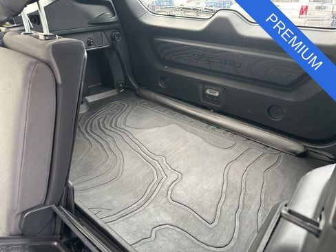 Used 2025 Subaru Forester Premium image 27