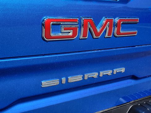 Used 2023 GMC Sierra 1500 AT4 w/ Technology Package image 14