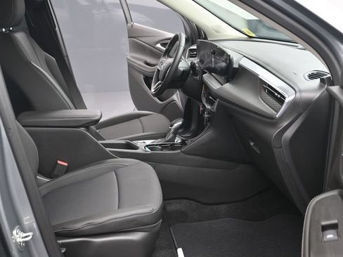 Certified 2026 Buick Encore GX Preferred AWD/4WD image 11