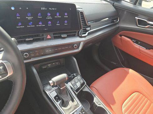 Used 2024 Kia Sportage SX image 31