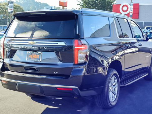 Used 2024 Chevrolet Suburban LT image 22