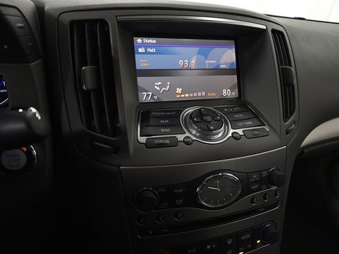 Used 2011 INFINITI G25 x w/ Moonroof Pkg image 19