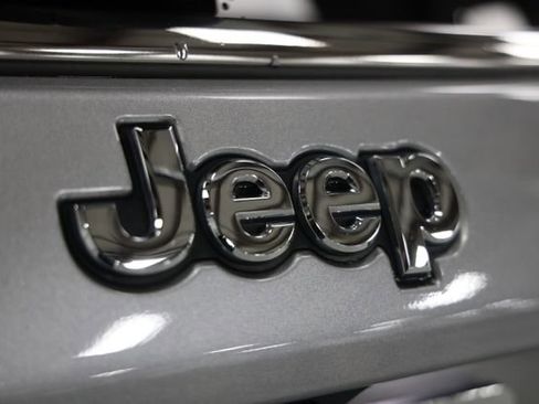 Used 2022 Jeep Compass Latitude w/ Convenience Group FWD image 13