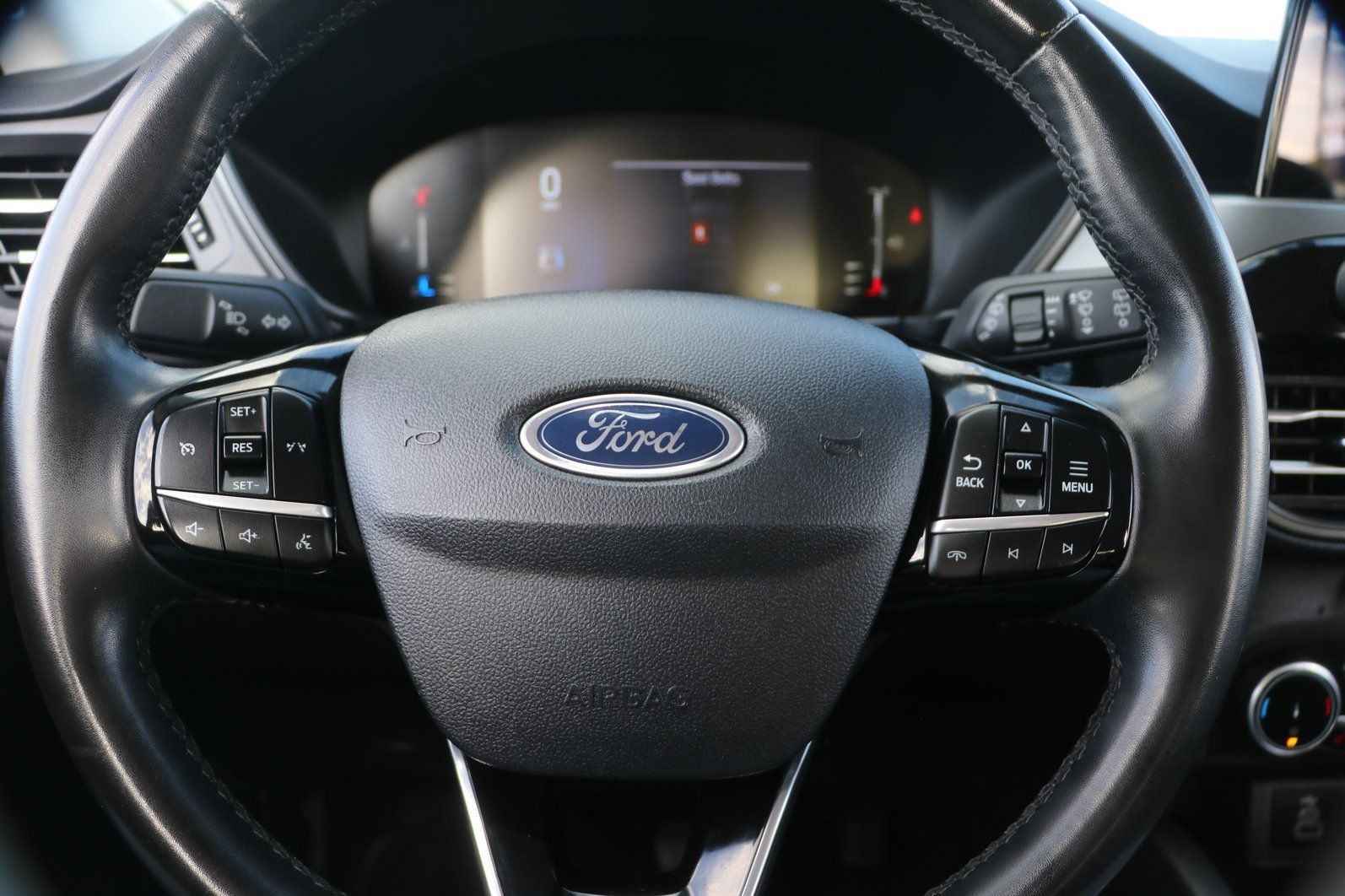 Used 2024 Ford Escape Active w/ Cold Weather Package FWD image 17