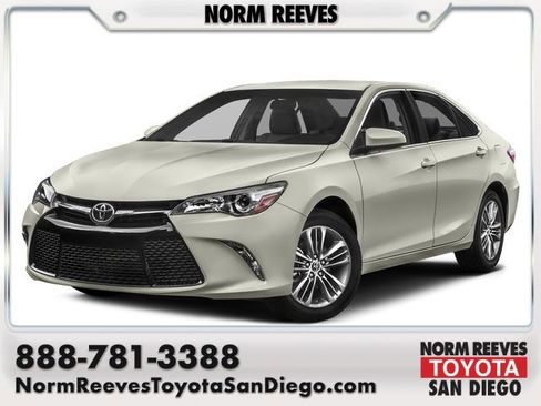 Used 2017 Toyota Camry SE image 1