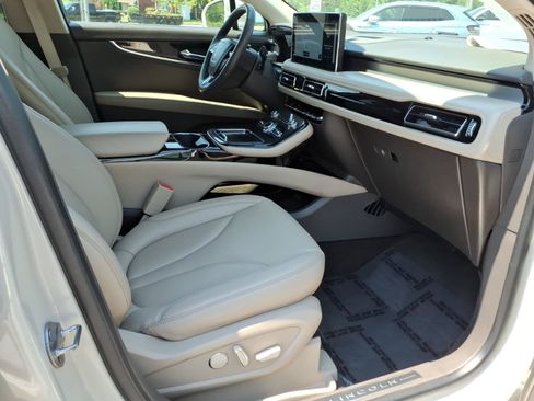 Certified 2023 Lincoln Nautilus AWD w/ Premium Package image 30