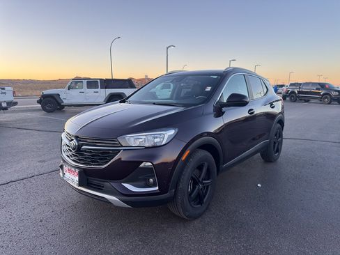 Used 2021 Buick Encore GX Select image 2