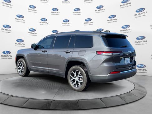 Used 2023 Jeep Grand Cherokee L Limited w/ Luxury Tech Group II AWD/4WD image 4