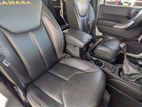 Used 2014 Jeep Wrangler Unlimited Sahara w/ Max Tow Package image 30