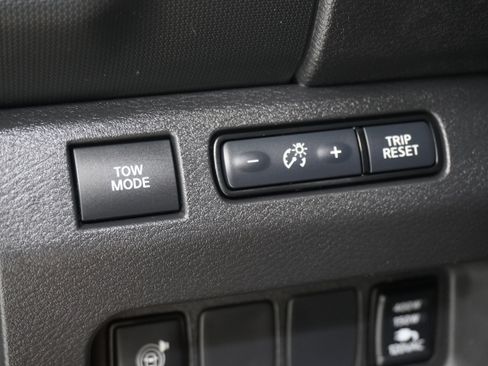 Used 2023 Nissan Frontier PRO-4X w/ Pro-4X Premium Package AWD/4WD image 29